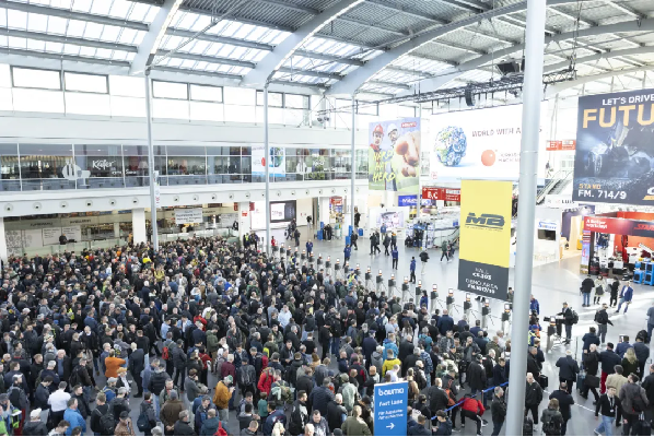 Bauma 2025 startade i München, Tyskland | Quangong Machinery Co., Ltd. - Zenith ZN2000-2 helautomatisk utrustning visar en ny höjd av intelligent tillverkning