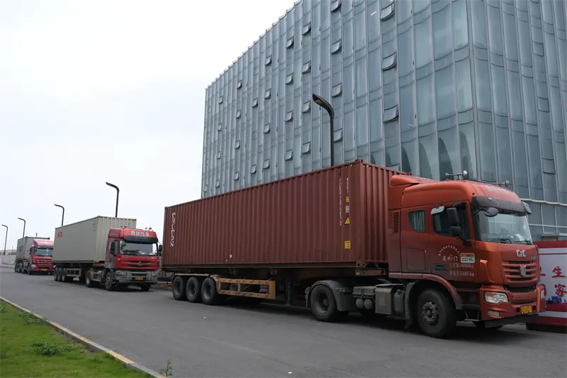 QGM-tegeltillverkningsmaskiner som skickas till Mellanöstern, hjälper regional konstruktion att ta ett nytt kliv framåt