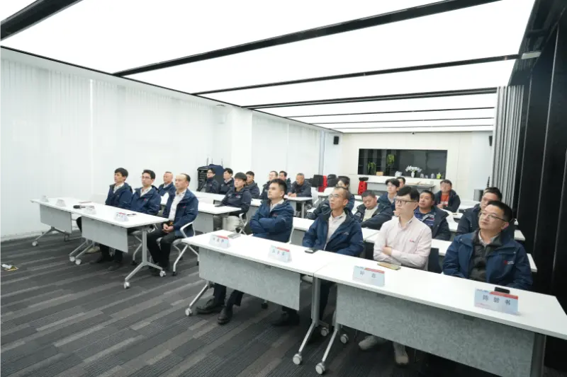 Mobiliseringsmötet för Quangong Machinery Co., Ltd:s utomeuropeiska tegeltillverkningsprojekt avslutades framgångsrikt.