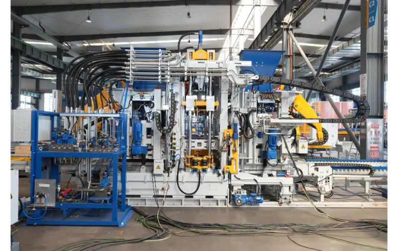 Quangong Machine ZN900-2 tegelproduktionslinje: Bemyndigad av intelligens, bygger en ny benchmark för effektiv och grön tegeltillverkning