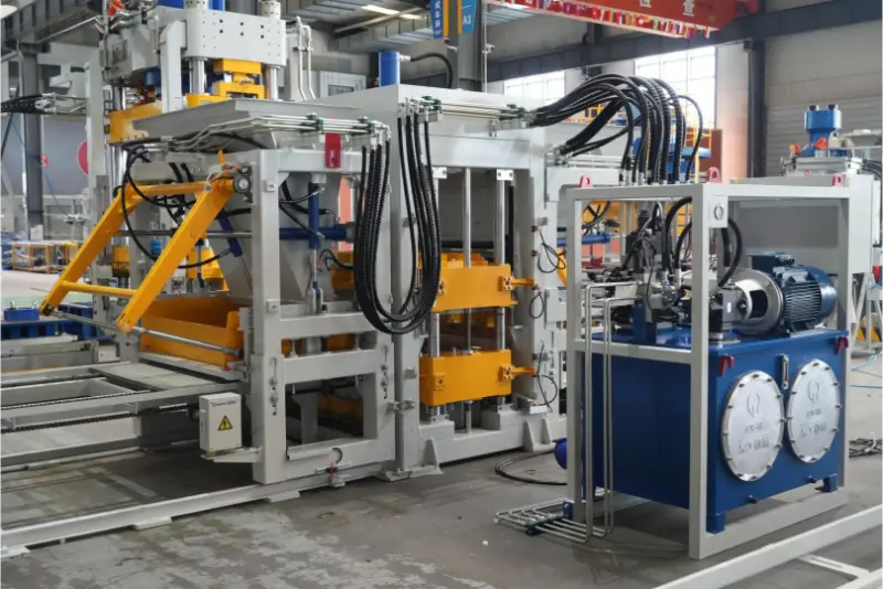 Att stärka tegel- och kakelindustrin genom intelligent tillverkning: Zenith QT10 tegelproduktionslinjen omformar landskapet för grön produktion.