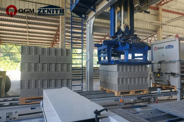 QGM NYA ZN900C Automatisk tillverkningsmaskin för betongblock i Honduras